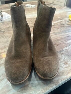 Crown Vintage Brown Suede Ankle Booties